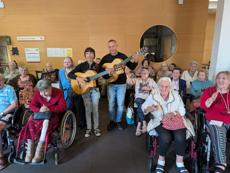 Concert de deux guitaristes
